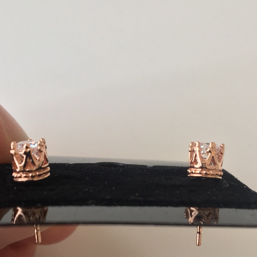 Crown earrings 14K rose gold plated CZ stud - Picture 5 of 8